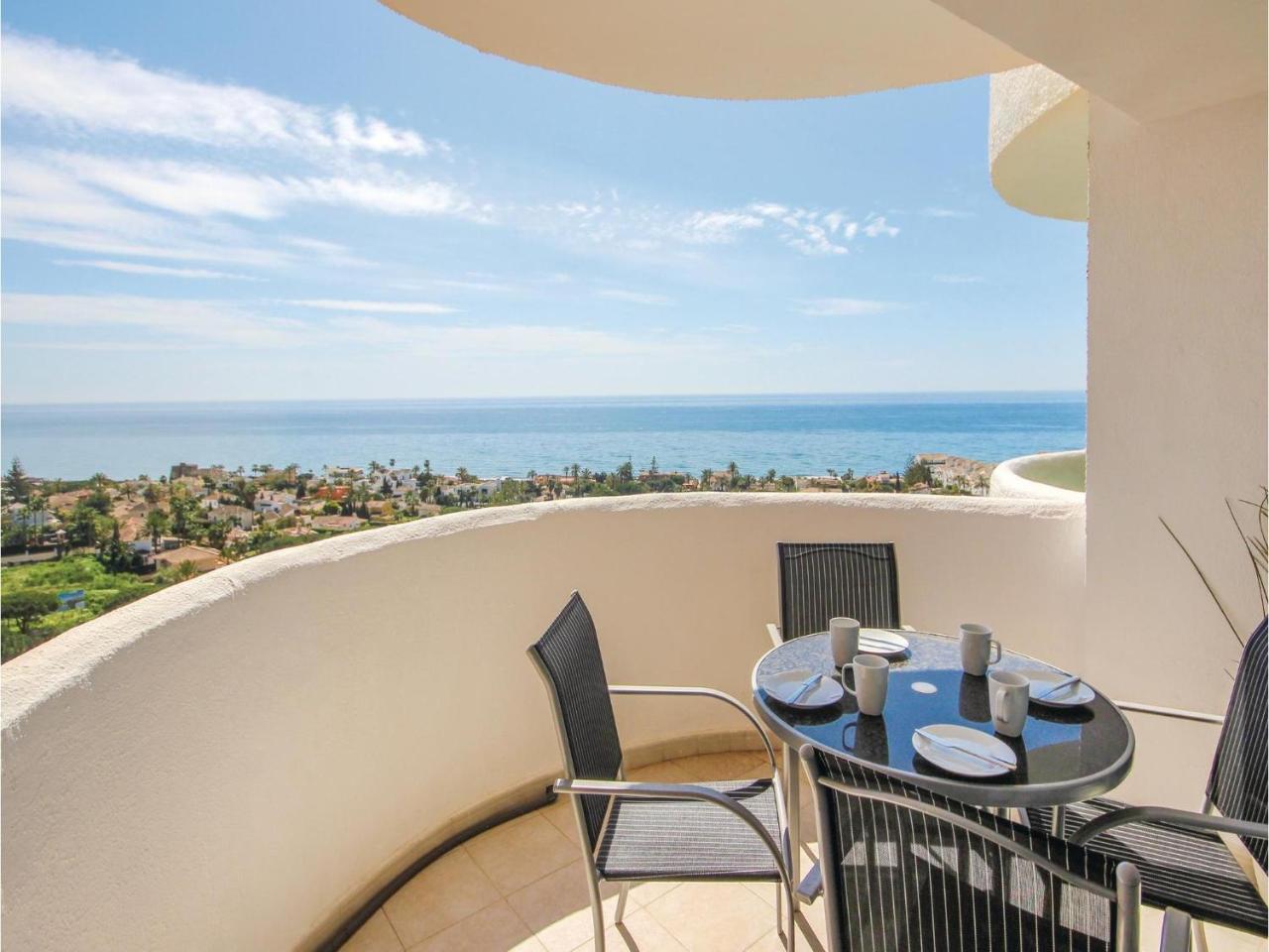 Sunny Apartment In Marbella Bagian luar foto